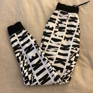 Nike patterned sweatpants
